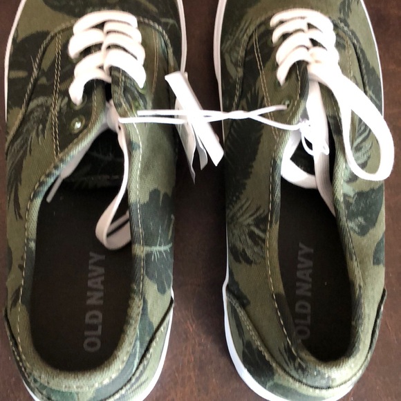 Old navy Sneakers for men new with tags - Picture 5 of 8